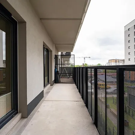 Apartment Srebrzynska Comfort By Bookinghost Lodz